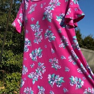 𝅺JUST Be sundress with lattice back detail in fun floral. Snatch it up fast.